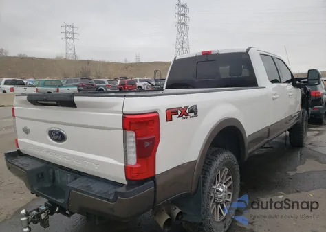 2017 Ford F350 Super Duty z USA, uszkodzony, nr VIN 1FT8W3BT1HEC50422